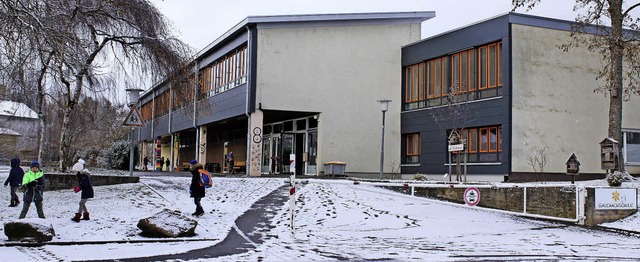 Der Elternbeirat ist der Meinung, dass...ng der Schule dringend notwendig ist.   | Foto: Dagobert Maier