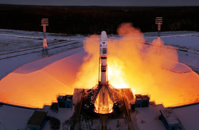 Die russische Sojus-Rakete mit Meteor ... Mikro-Satelliten hob am Dienstag ab.   | Foto: dpa