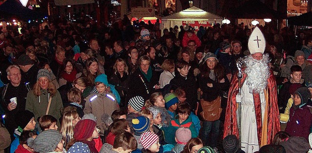 <ppp></ppp>und  der Besuch vom Nikolau...die Hhepunkt e des Weihnachtsmarkts.   | Foto: PR