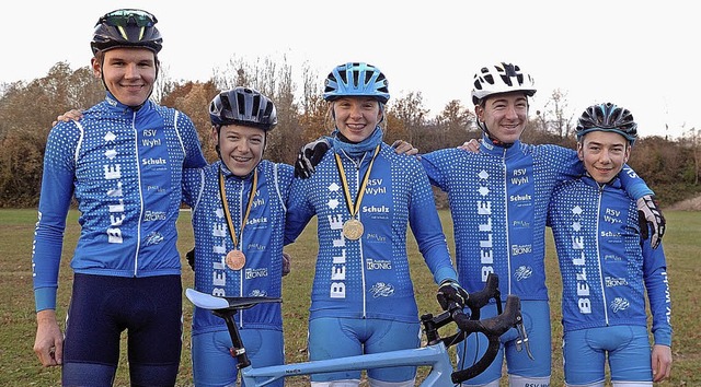 Die erfolgreichen Cross-Radsportler des RSV Wyhl  | Foto: Jrgen Schweizer