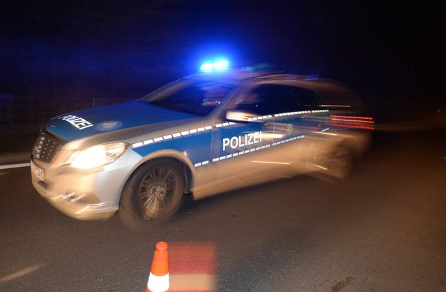 Die Bundesstrae 3 musste whrend der ...itweilig gesperrt werden. (Symbolbild)  | Foto: dpa