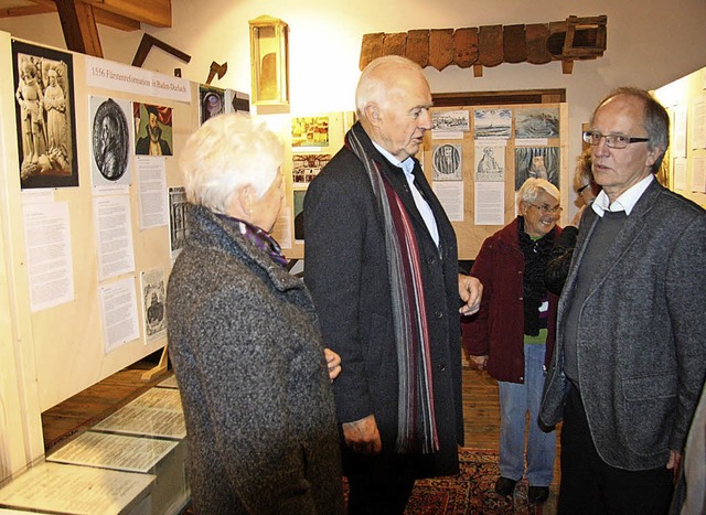 Axel  Huettner (rechts) kam bei der Er... Besuchern immer wieder ins Gesprch.   | Foto: Walter Bronner