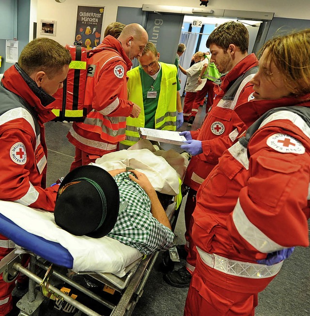 Bei medizinischen Notfllen bald verei...im Gemeinschaftshaus Luttingen haben.   | Foto: Symbolfoto: dpa/Foto: Winfried Dietsche