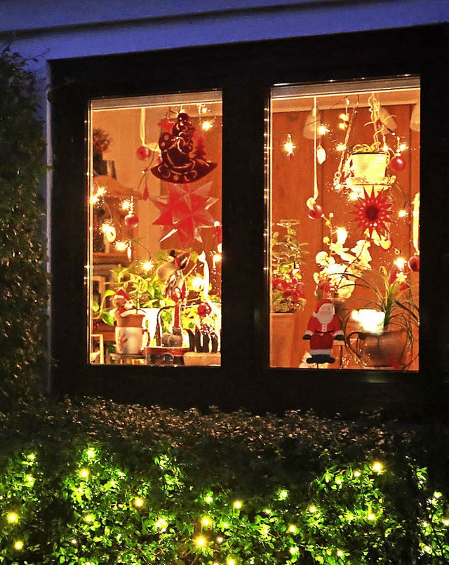 Der Lichterzauber zu Weihnachten ist e...von  Geschichten im Kreis der Lieben.   | Foto: symbolbild: mascha brichta/dpa
