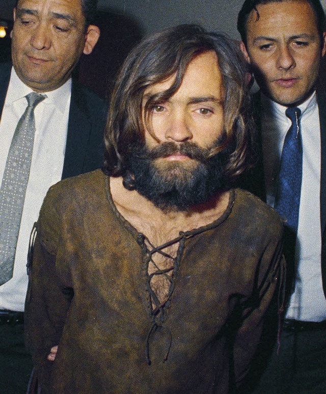 Gerade starb der echte Charles Manson ... Ende des Hippie-Traums auf die Bhne.  | Foto:  dpa