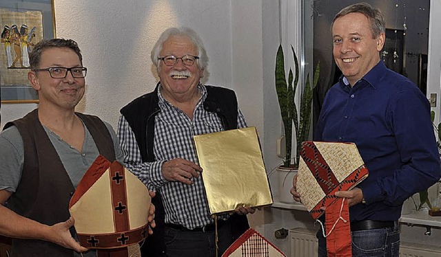 Im Nebenberuf Nikolaus: Frank Zeiser, ...smann und Bernhard Baier (von links).   | Foto:  ras