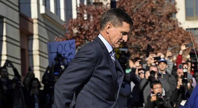 Michael Flynn ist der Mann, der Trump ...eitag das Bundesgericht in Washington.  | Foto:  dpa