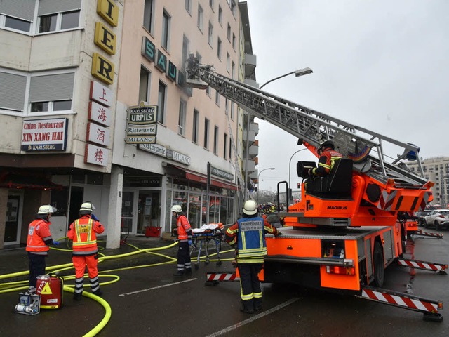 Bei einem Brand in Saarbrcken sind mindestens vier Menschen ums Leben gekommen.  | Foto: dpa