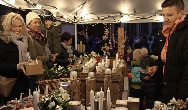 Einstimmung auf die Adventszeit beim K...Adventsmarkt in Bahlingen am Freitag.   | Foto: Christiane Franz