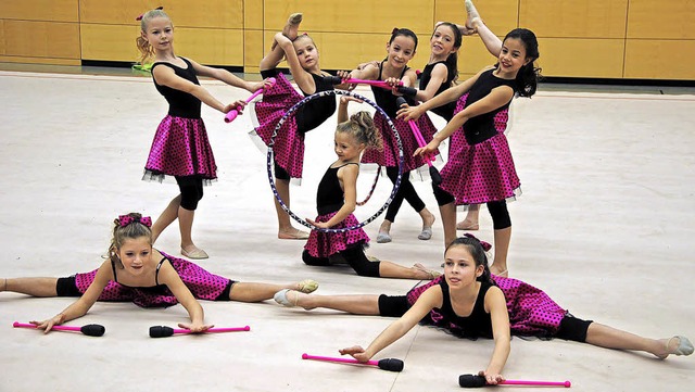 Eine faszinierende Show prsentierten ...ngen der rhythmischen  Sportgymnastik.  | Foto: Hans-Walter Mark