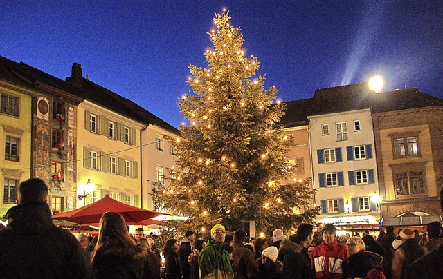 Der Weihnachtsbaum wird am Wochenende ...rum des Bad Sckinger Marktes stehen.   | Foto: Siebold