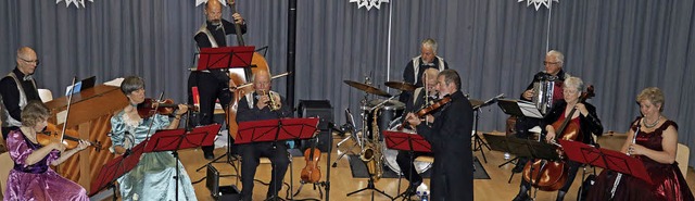 Das Salonorchester begeisterte mit einem auergewhnlichen  Adventskonzert.   | Foto: Dorothe Kuhlmann