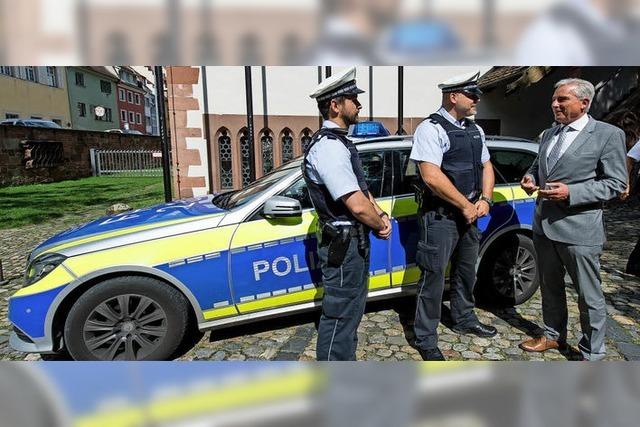 Baden-Württemberg sucht nach jungen Lehrern und Polizisten