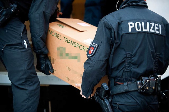 Auch in Niedersachsen fhrte die Polizei Durchsuchungen durch (Symbolbild).  | Foto: dpa