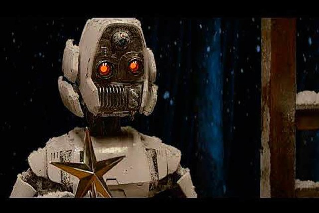 Ein Roboter ist in der aktuellen Edeka...f der Suche nach einem Weihnachtsfest.  | Foto: Youtube