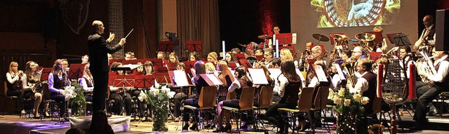 Einen vielseitigen Ohrenschmaus prsen... in der vollbesetzten Silberberghalle.  | Foto: Christiane Franz