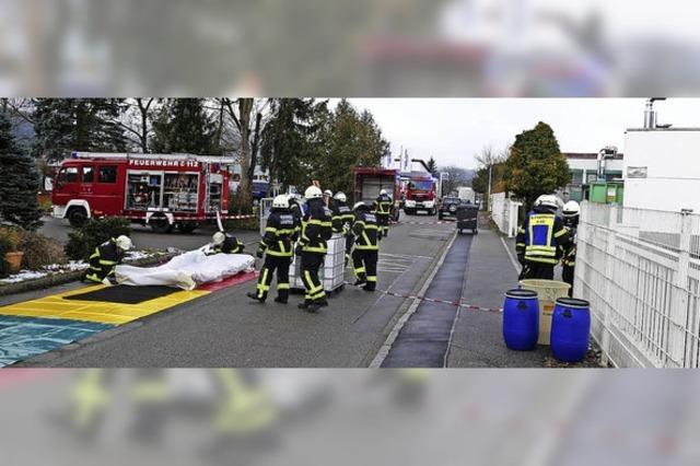 tzende Lauge in Lieferwagen lst Alarm aus