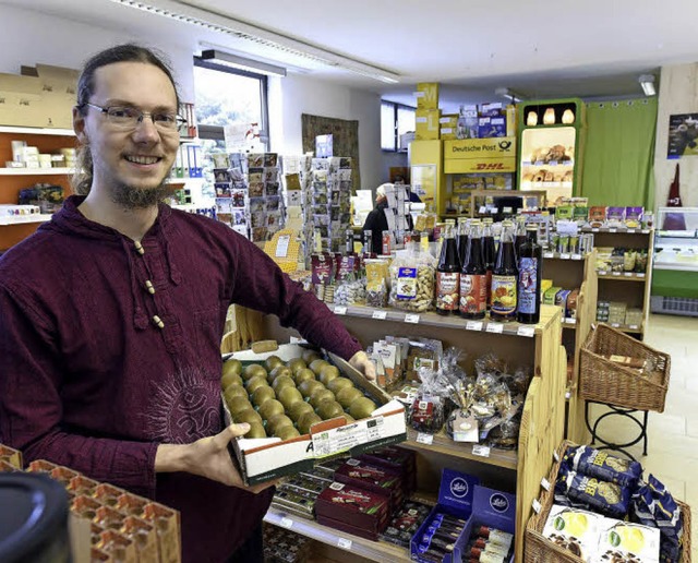 Mattis Tessmann hat in der Ebneter Postfiliale einen Naturkostladen erffnet.   | Foto: Thomas Kunz