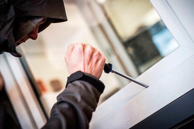 Diebe stehlen in Lrrach-Hauingen Schmuck und Bargeld