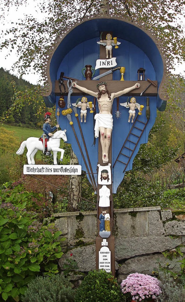 Das prchtige Arma-Christi-Kreuz des Schneiderhofs in  Yach  | Foto: Projekt