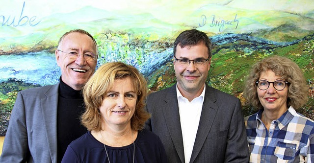 KHS-Leiter Frank Liebetanz mit dem Tri...el, Alexander Joos und Ruth Smukalla.   | Foto: Gnter Vollmer