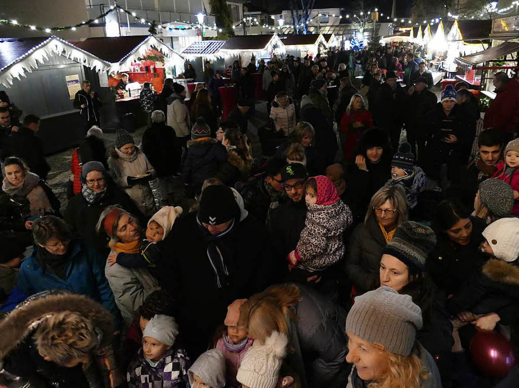 Impressionen vom Weihnachtsmarkt in Bad Krozingen auf dem Lammplatz