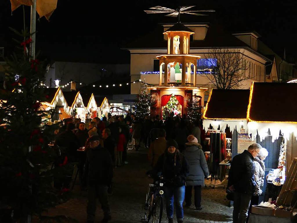 Impressionen vom Weihnachtsmarkt in Bad Krozingen auf dem Lammplatz