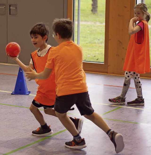 Handball-Aktionstag in der  Region:  B...to) und  der Grundschule Mietersheim.   | Foto: Fotos: Markus Brkle/Uwe Schwerer