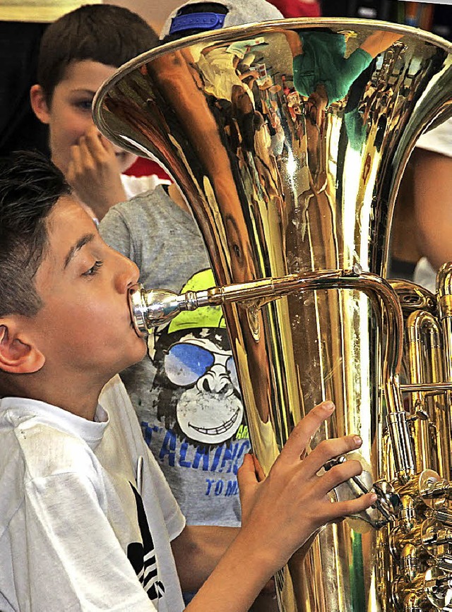 Musik macht Spa &#8211; mit groen und kleinen Instrumenten.   | Foto: Korinth