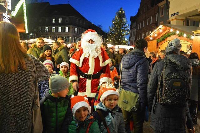 Fotos: Lrracher Weihnachtsmarkt erffnet