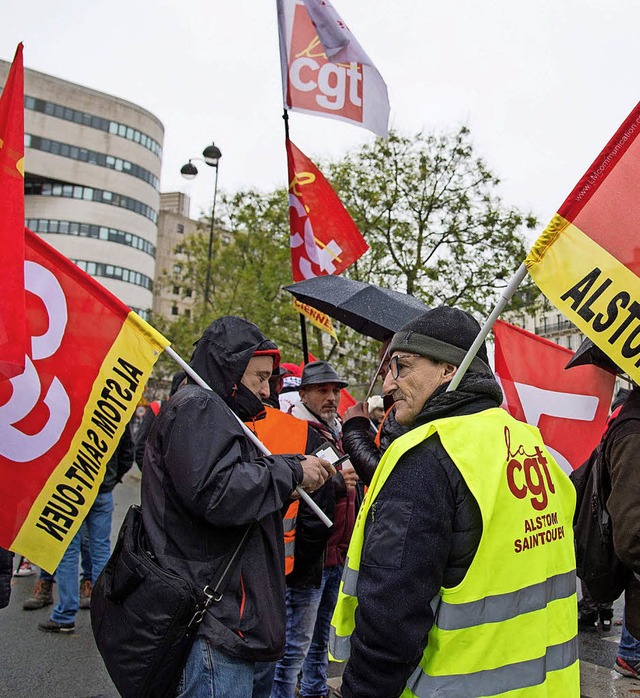 In Frankreich wird bereits gegen die G...nmittelbar kein Personalabbau ansteht.  | Foto: AFP