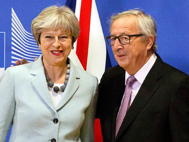 Theresa May und Jean-Claude Juncker  | Foto: dpa