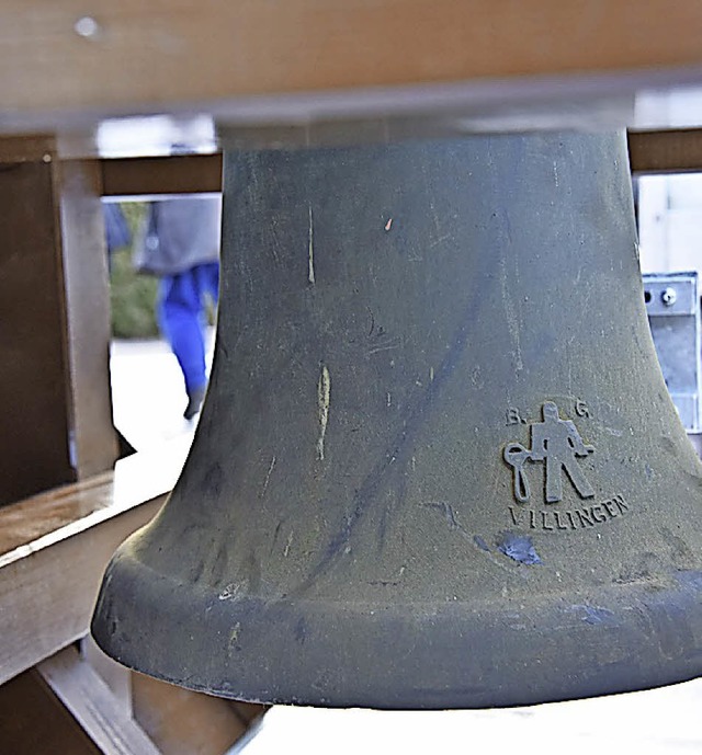 Die umstrittene Glocke vom ehemaligen ...em separaten neuen  Glockenturm hngt.  | Foto: Hans Meidhof