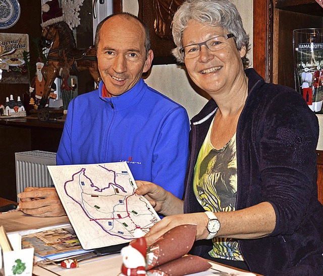 Friederike Cyriacks und Elmar Wozilka ... Treffen mit Vertretern der Gemeinde.   | Foto: Martina Weber-Kroker