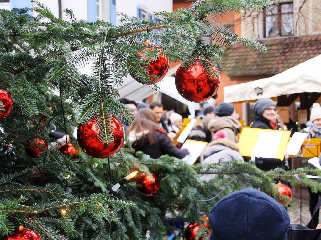 Beim 44. Altstaufener Weihnachtsmarkt gab es fr jeden etwas in der festlich geschmckten Stadt.