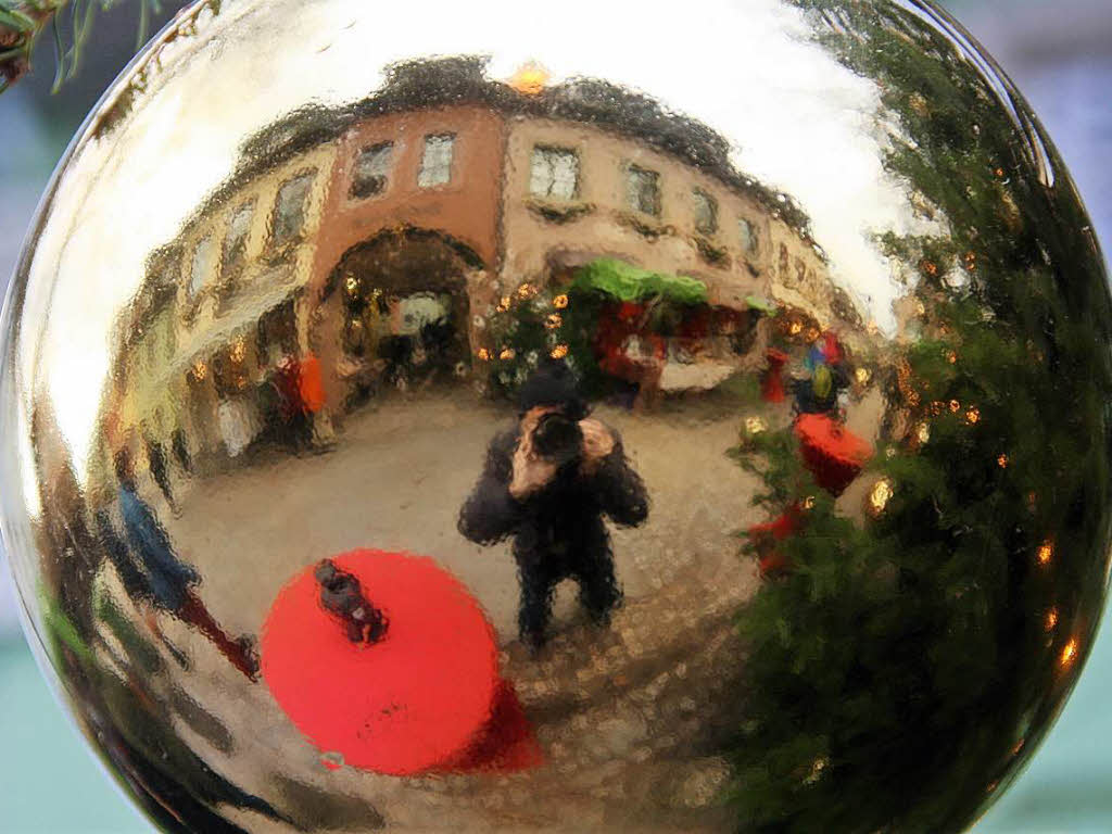 Beim 44. Altstaufener Weihnachtsmarkt gab es fr jeden etwas in der festlich geschmckten Stadt.