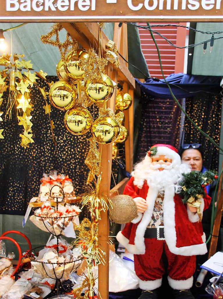 Beim 44. Altstaufener Weihnachtsmarkt gab es fr jeden etwas in der festlich geschmckten Stadt.