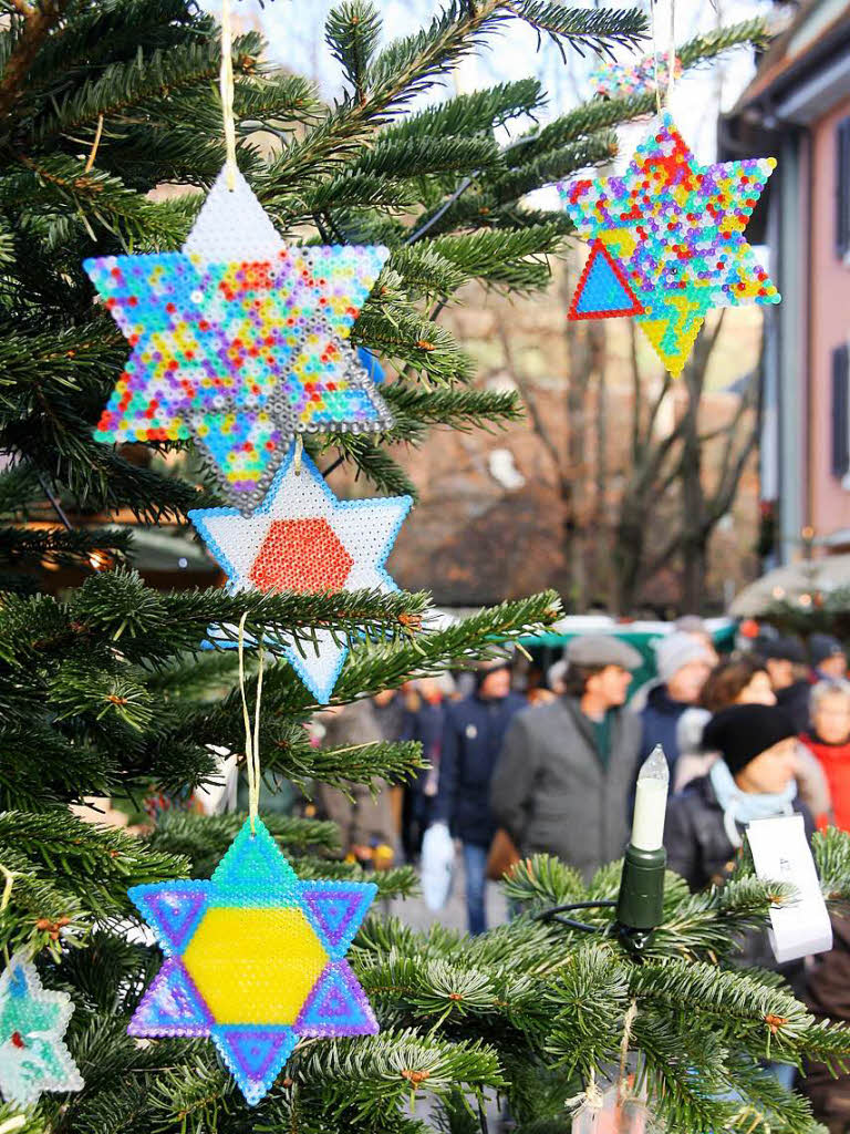 Beim 44. Altstaufener Weihnachtsmarkt gab es fr jeden etwas in der festlich geschmckten Stadt.