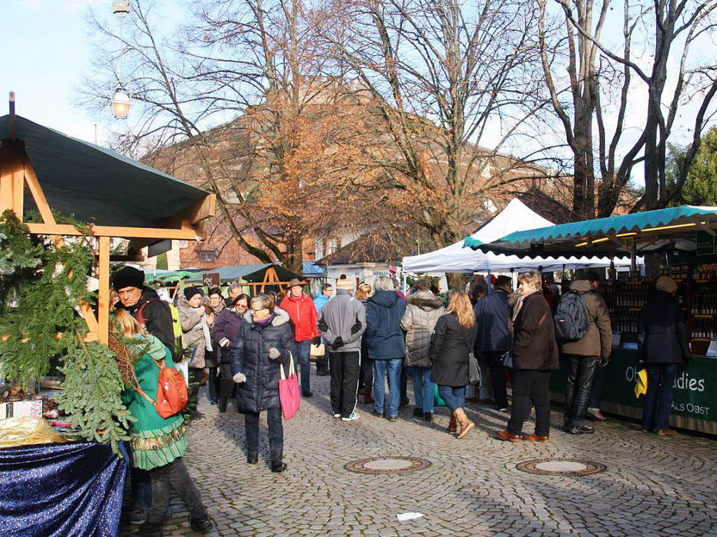 Beim 44. Altstaufener Weihnachtsmarkt gab es fr jeden etwas in der festlich geschmckten Stadt.