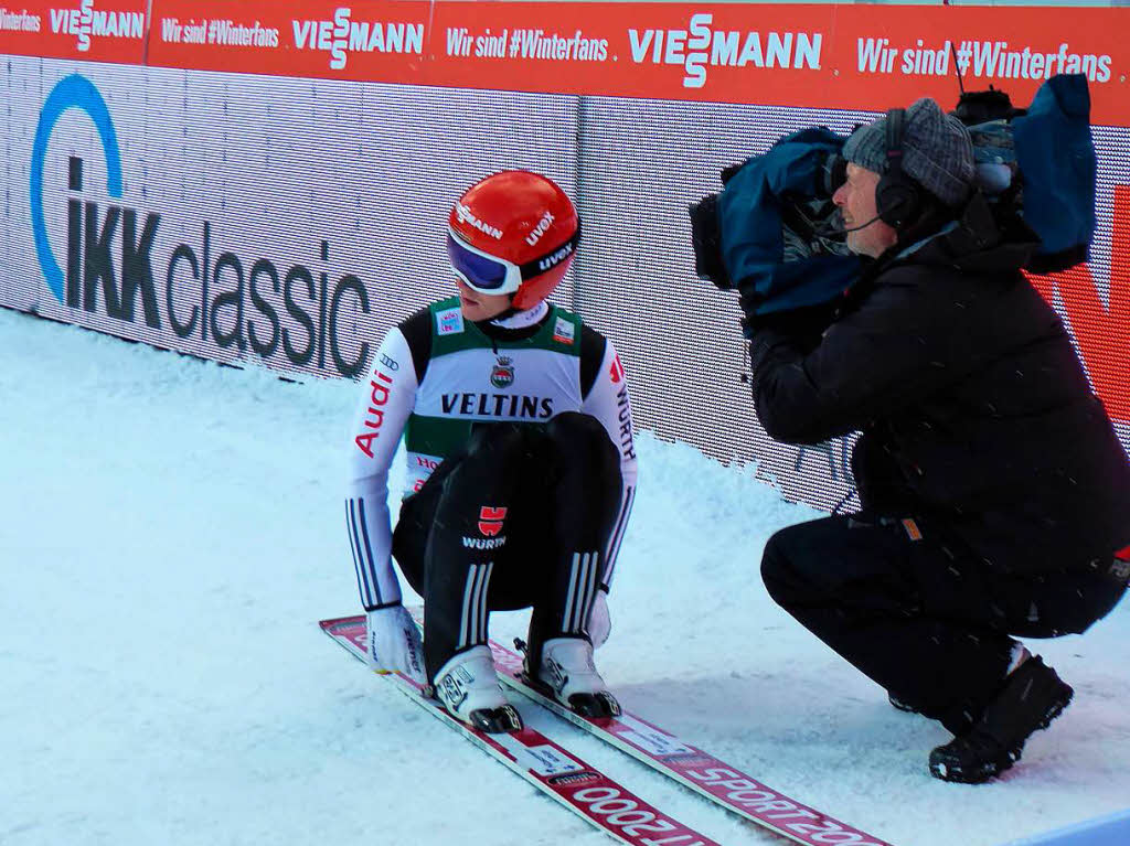 Die Kamera ist immer dabei: Eindrcke vom Teamspringen beim Skisprung-Weltcup am 9. Dezember in Neustadt. 5000 Zuschauer erlebten auf der hochklassig prparierten Hochfirstschanze hochklassigen, spannenden Sport. Norwegen gewann vor Polen und Deutschland