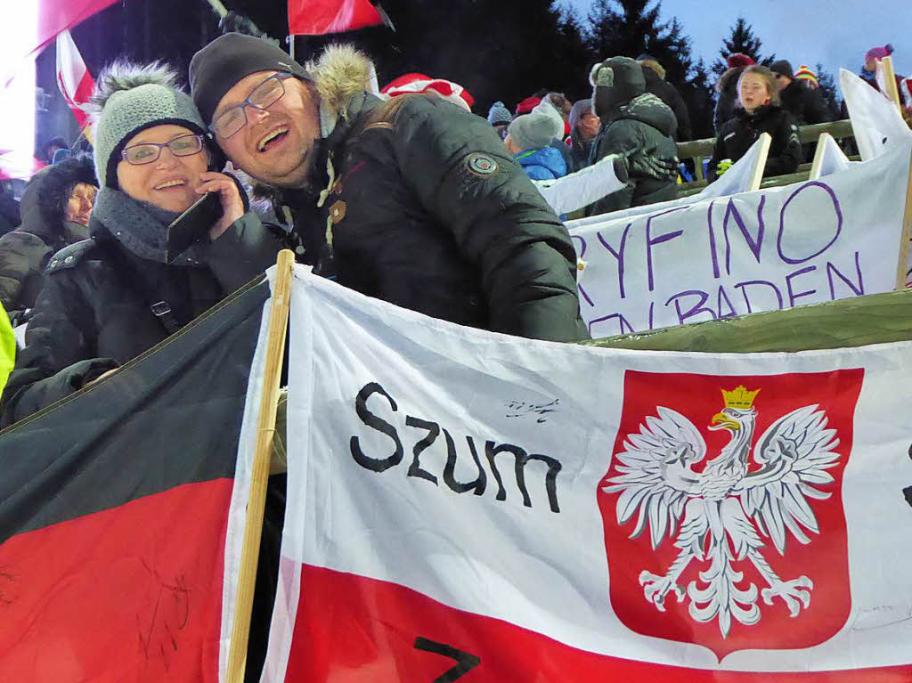 Ein freudiger tag: Eindrcke vom Teamspringen beim Skisprung-Weltcup am 9. Dezember in Neustadt. 5000 Zuschauer erlebten auf der hochklassig prparierten Hochfirstschanze hochklassigen, spannenden Sport. Norwegen gewann vor Polen und Deutschland
