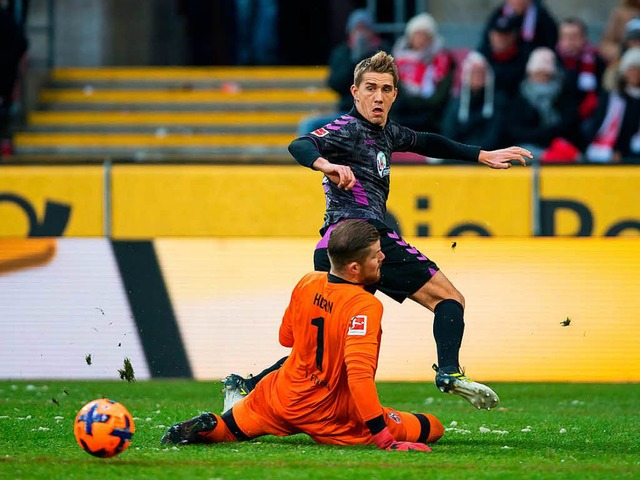 Nils Petersen erzielte drei Tore beim 4:3-Auswrtssieg gegen den 1. FC Kln.  | Foto: dpa