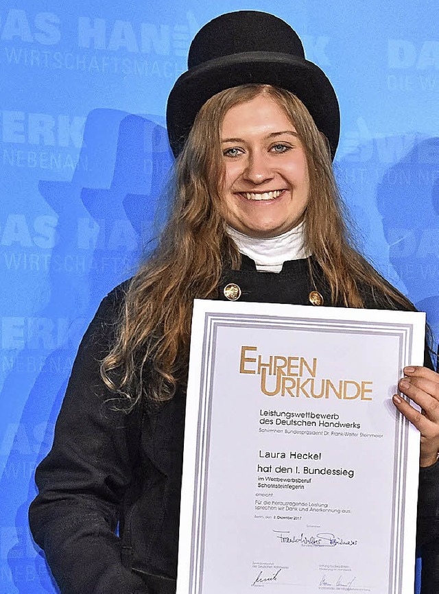 Laura Heckel bei der Siegerehrung des ...swettbewerbs des Deutschen Handwerks.   | Foto: ZDH