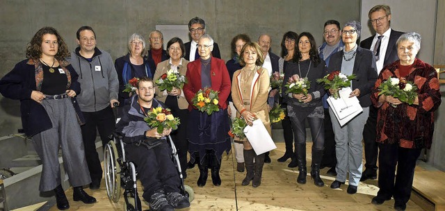 Gruppenbild der Preistrger, die Freib...ag des Ehrenamts&#8220; auszeichnete.   | Foto: Thomas Kunz