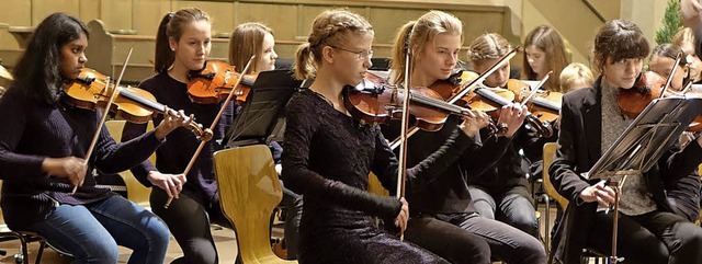 Das Orchester der Stdtischen Musiksch...ner Suite ber russische Volkslieder.   | Foto: Roswitha Frey