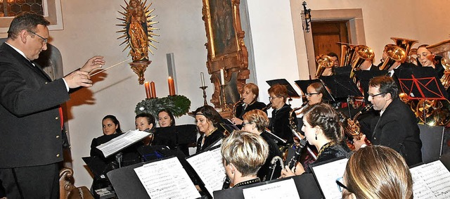 Spielte ein vielfltiges Repertoire: die Trachtenkapelle Heuweiler.   | Foto: Andrea Steinhart