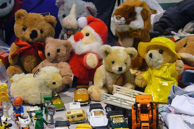 Kuscheltiere und Spielsachen werden am...inderflohmarkt ihre Besitzer wechseln.  | Foto: Veranstalter