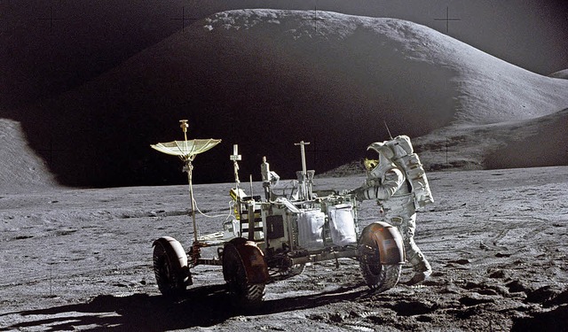 Apollo 15 war im Juli 1971 eine der le...d. Im Bild der Astronaut James Irwin.   | Foto: dpa