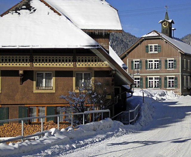 Vorne das Geburtshaus der Brder Winterhalter  | Foto: Winterhalter in Menzenschwand e.V.