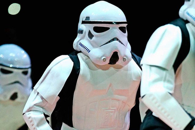 Symbolbild: Fans als Storm Troopers verkleidet.  | Foto: AFP